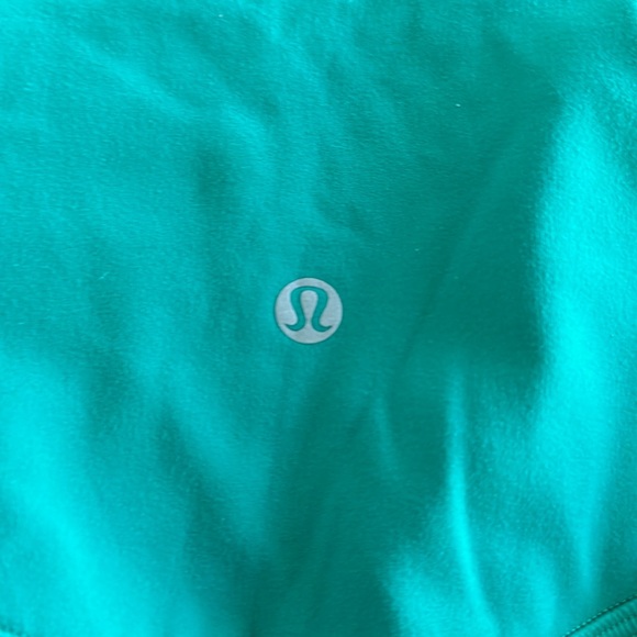 LULULEMON cropped green size 2 leggings with pockets - Picture 3 of 3